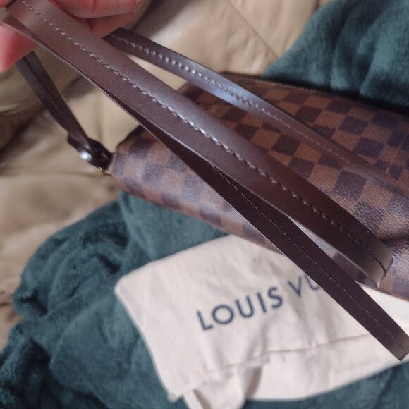 Authentic Near PRISTINE Louis Vuitton Favorite Damier Ebene MM - Picture 8 of 16